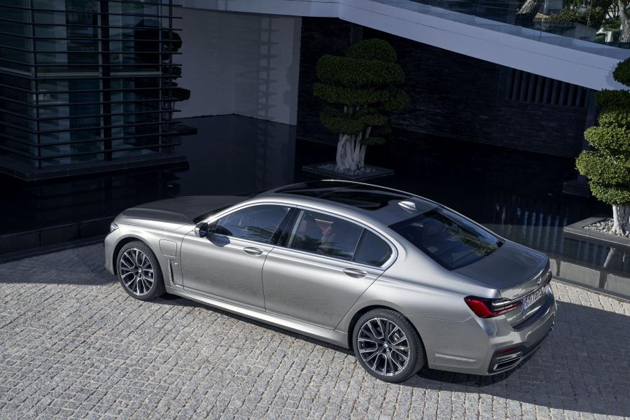  BMW 745Le xDrive M Sport (G12) 2019 года  (WW) (фото 10 из 103)
